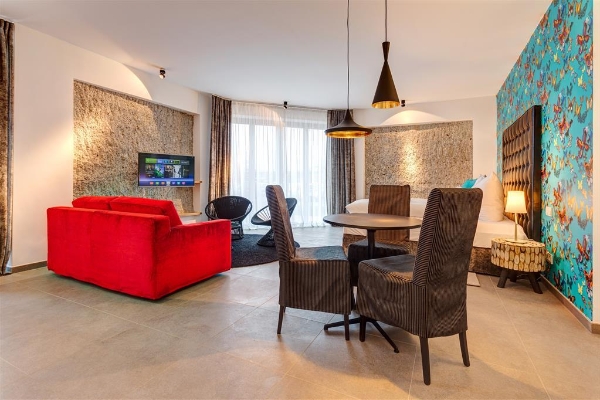 Bunker Hotel - Boardinghouse